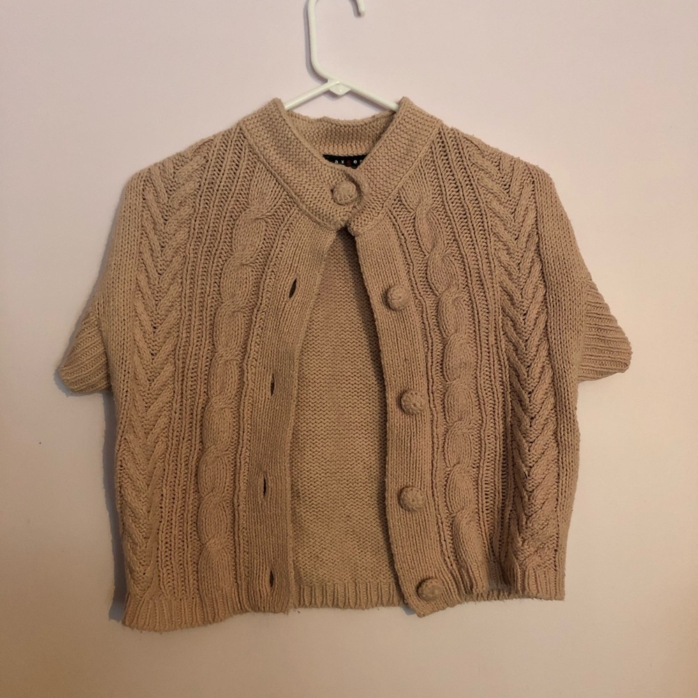 Dull pink/beige Half Sweater w/ short sleeves